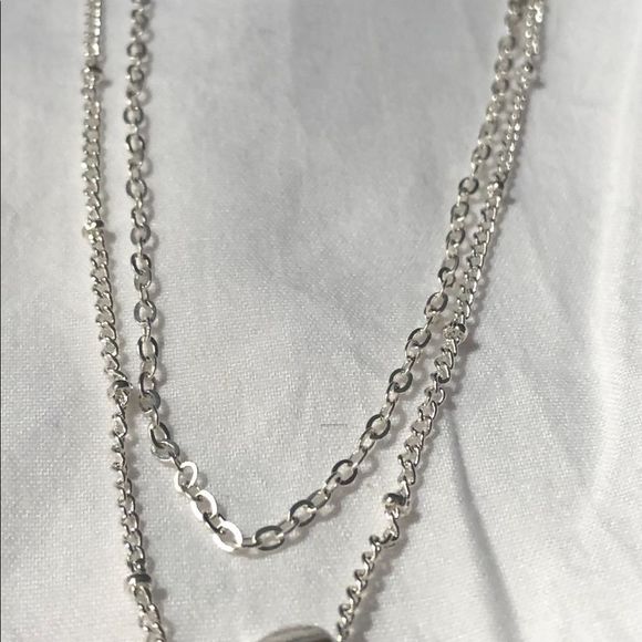 Silvertone 2 chain heart bracelet 8 1/2 in + 2 in. - Picture 2 of 7
